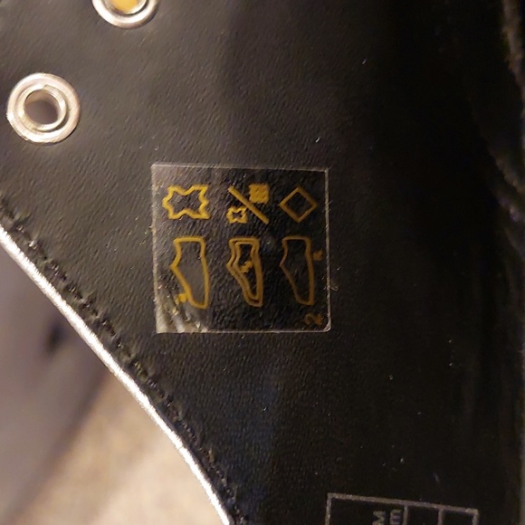 Dr. Marten's Harlen Mora Air Wair Women's Silver Spike Oxford Shoes EUC Size 8US - Picture 12 of 12